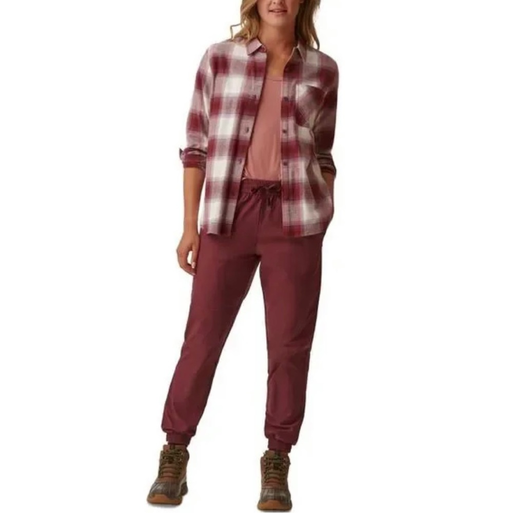 NWT Bass Outdoor Women’s Expedition Stretch Flannel Shirt